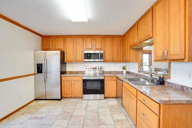 3140 Rebel Drive, Sun Prairie, WI 53590
