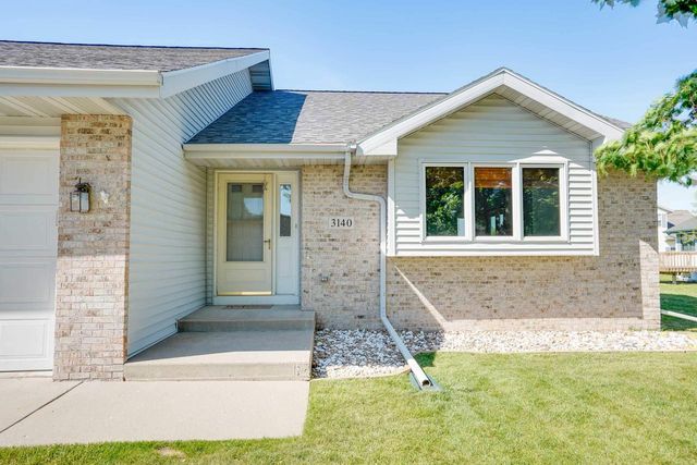 3140 Rebel Drive, Sun Prairie, WI 53590