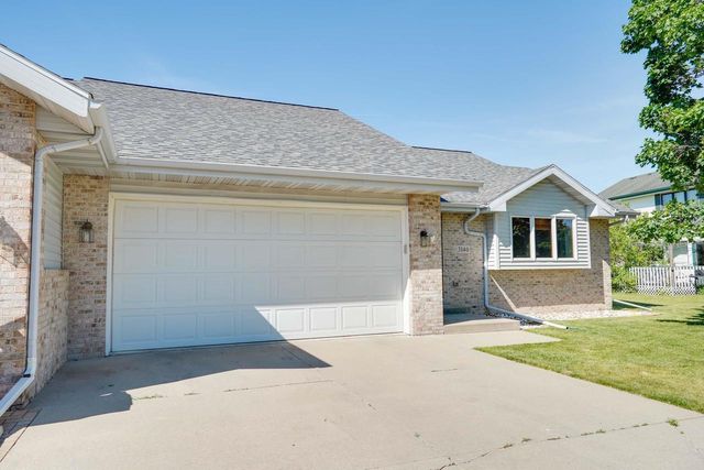 3140 Rebel Drive, Sun Prairie, WI 53590