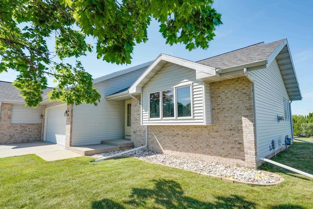 3140 Rebel Drive, Sun Prairie, WI 53590