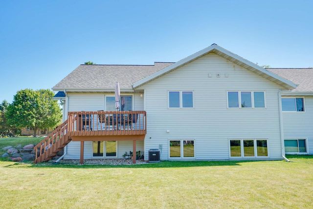 3140 Rebel Drive, Sun Prairie, WI 53590
