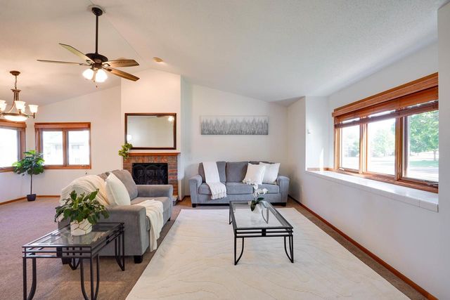 3140 Rebel Drive, Sun Prairie, WI 53590