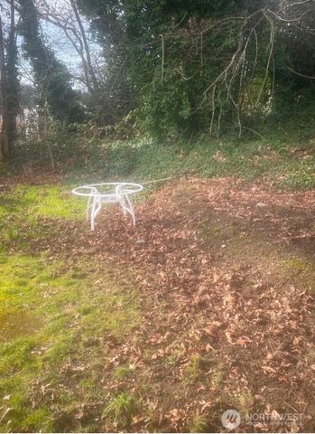 4557 33rd Avenue S, Seattle, WA 98118