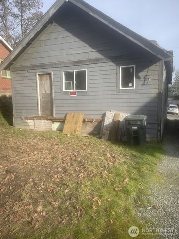 4557 33rd Avenue S, Seattle, WA 98118