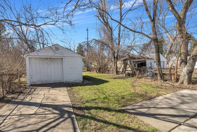 11657 Stout Street, Detroit, MI 48228