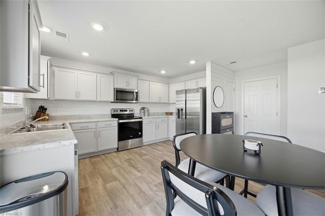 5143 Nokota Place, Greensboro, NC 27405