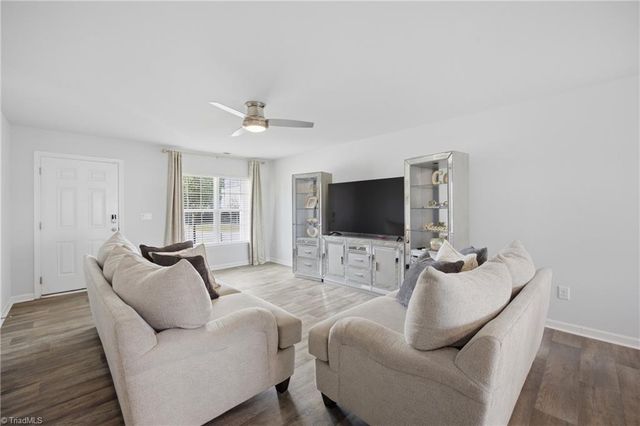 5143 Nokota Place, Greensboro, NC 27405