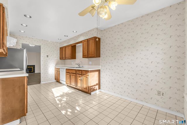 4023 Park Avenue 4023, Fairfield, CT 06825