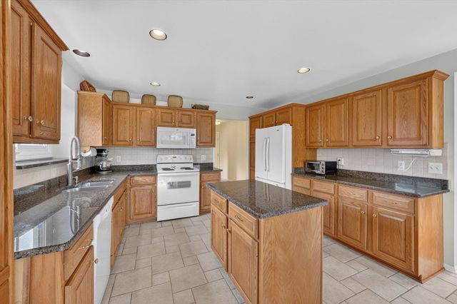 4379 Chablis Drive, Sterling Heights, MI 48314