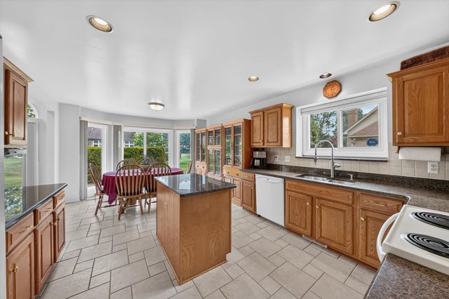 4379 Chablis Drive, Sterling Heights, MI 48314