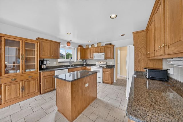 4379 Chablis Drive, Sterling Heights, MI 48314