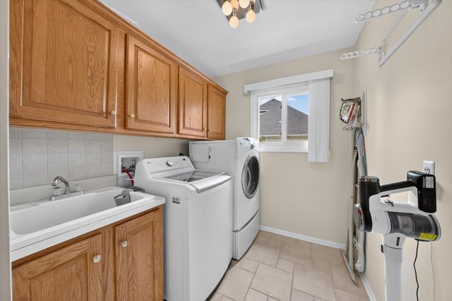 4379 Chablis Drive, Sterling Heights, MI 48314
