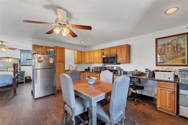 1750 Loop 165 LOOP B, Dripping Springs, TX 78620