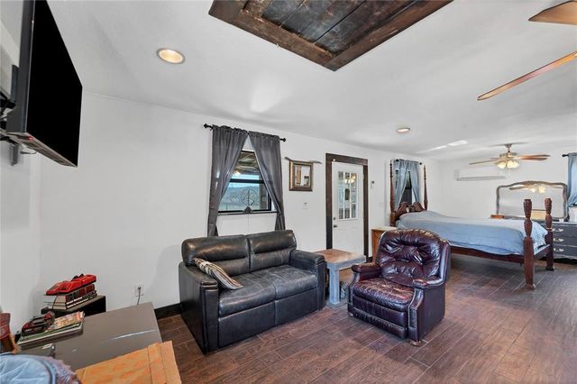 1750 Loop 165 LOOP B, Dripping Springs, TX 78620