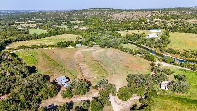1750 Loop 165 LOOP B, Dripping Springs, TX 78620