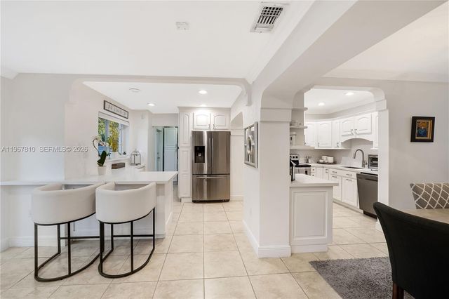 7381 SW 34th Ter, Miami, FL 33155