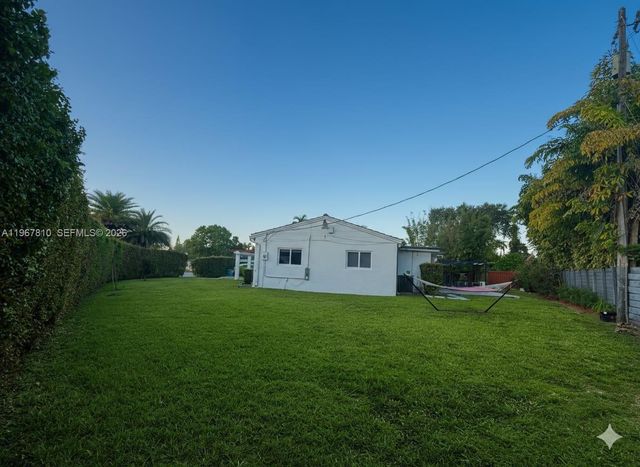 7381 SW 34th Ter, Miami, FL 33155