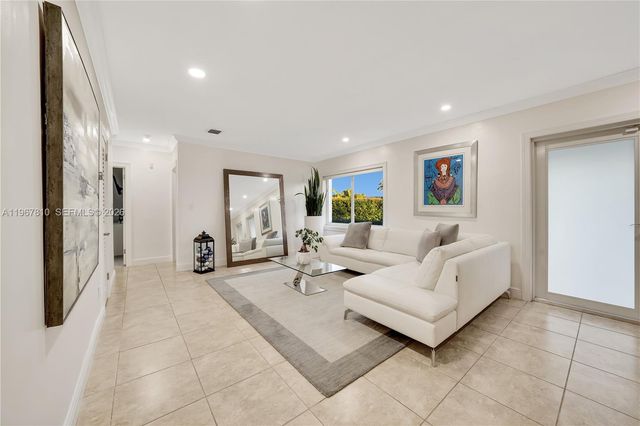 7381 SW 34th Ter, Miami, FL 33155