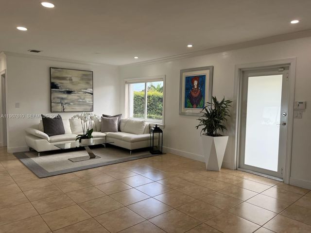 7381 SW 34th Ter, Miami, FL 33155