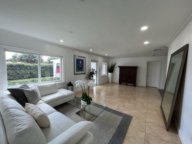 7381 SW 34th Ter, Miami, FL 33155