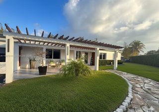 7381 SW 34th Ter, Miami, FL 33155