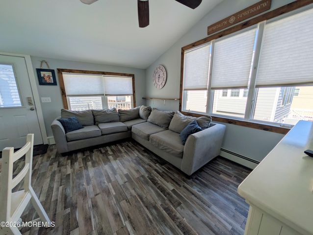 109 W Tarpon Way, Lavallette, NJ 08735