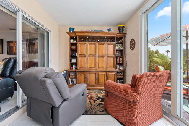 2186 SE Wild Meadow Circle, Port St Lucie, FL 34952