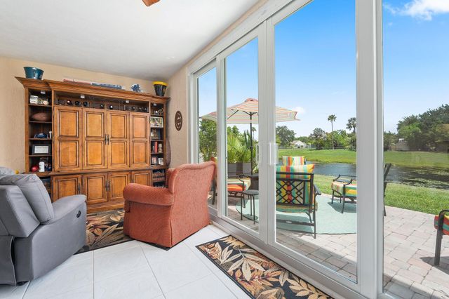 2186 SE Wild Meadow Circle, Port St Lucie, FL 34952