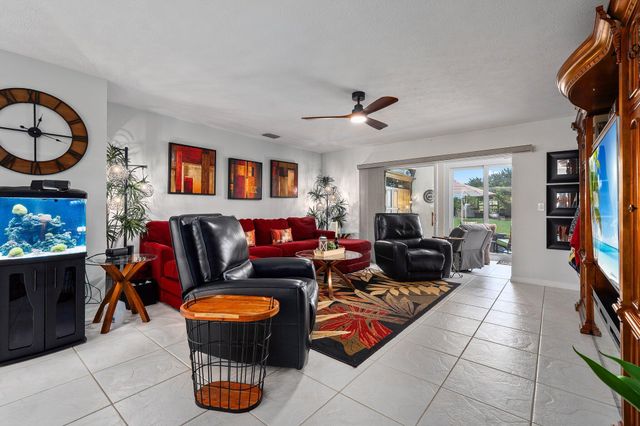 2186 SE Wild Meadow Circle, Port St Lucie, FL 34952