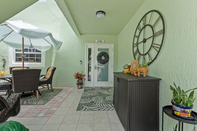2186 SE Wild Meadow Circle, Port St Lucie, FL 34952
