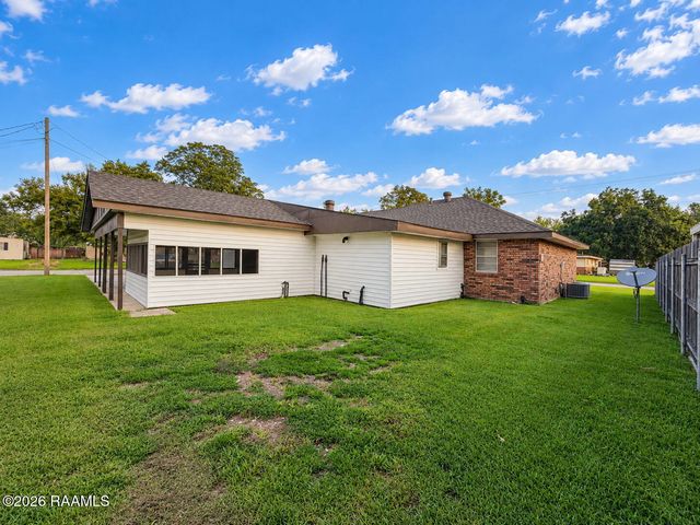 600 E Santa Clara Street, New Iberia, LA 70563