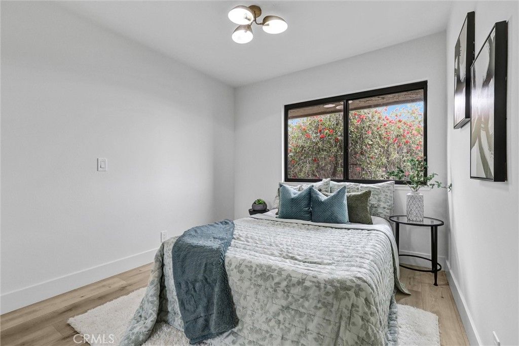 property-img