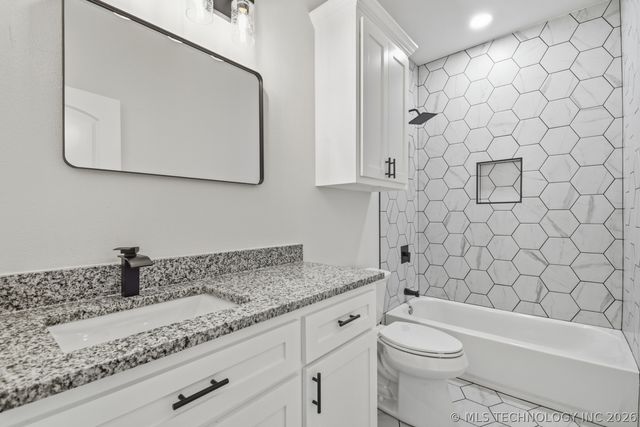 1137 S Xanthus Avenue, Tulsa, OK 74104