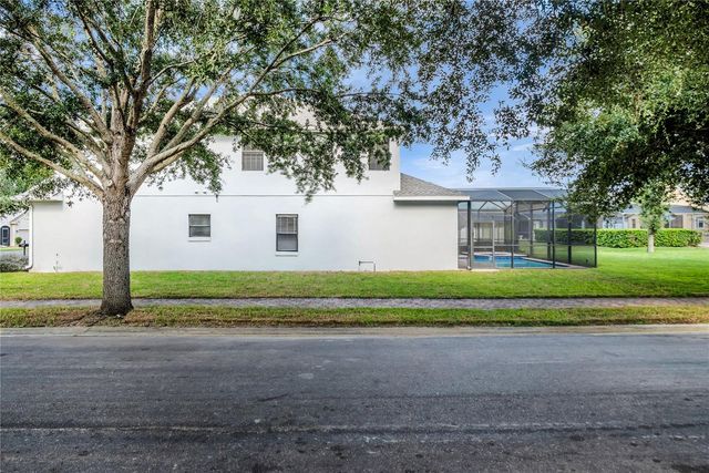 563 LAKE DAVENPORT CIRCLE, Davenport, FL 33837