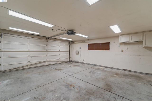 32471 Lake Ree St, Fremont, CA 94555