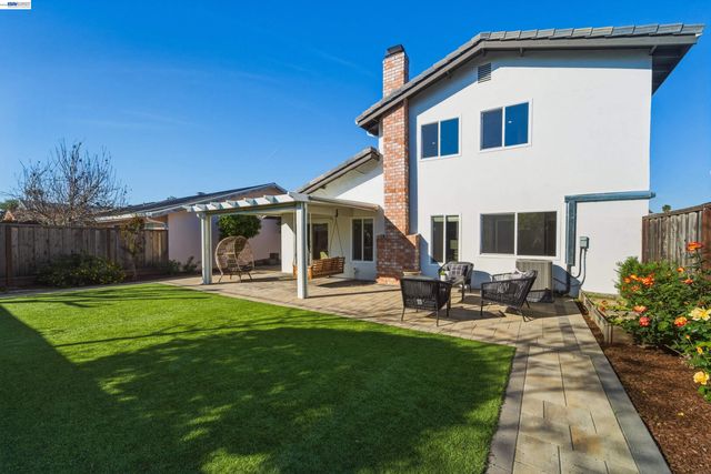 32471 Lake Ree St, Fremont, CA 94555