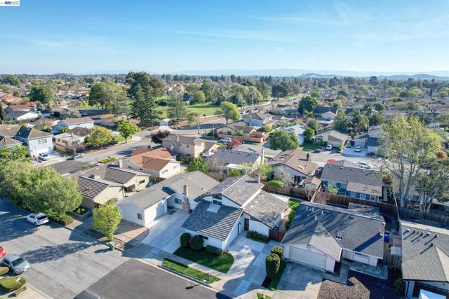 32471 Lake Ree St, Fremont, CA 94555