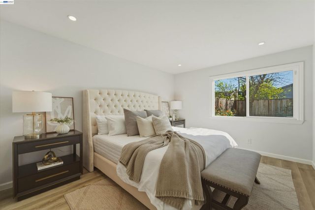 32471 Lake Ree St, Fremont, CA 94555