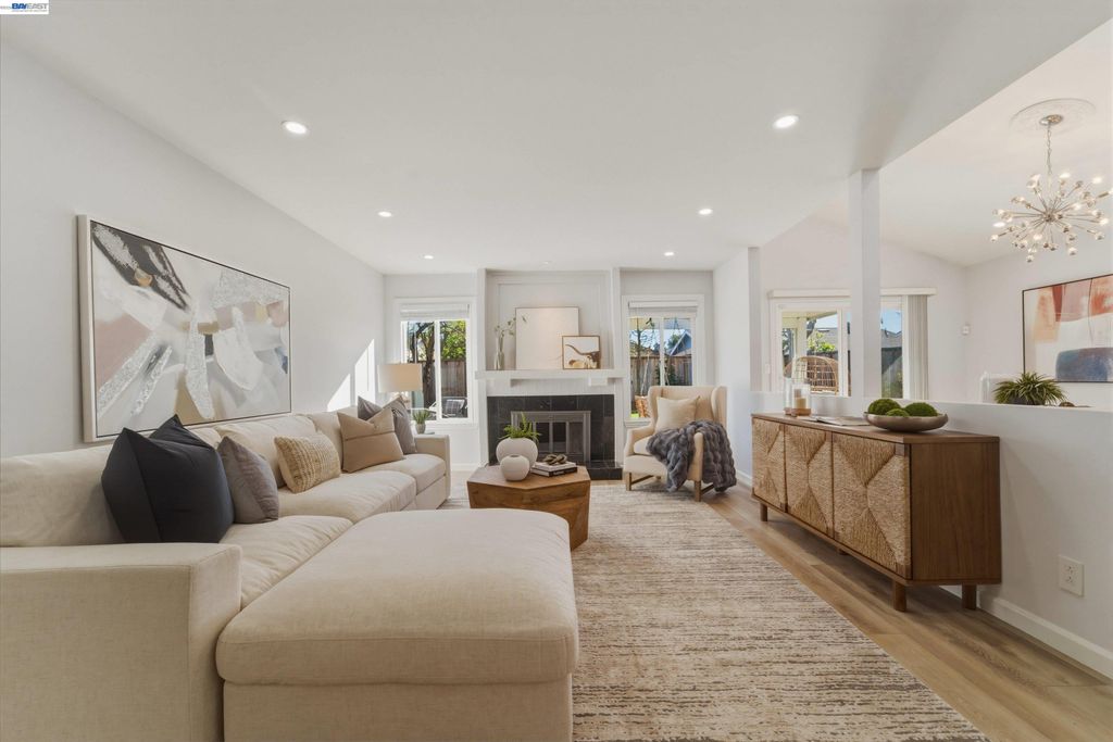 32471 Lake Ree St, Fremont, CA 94555