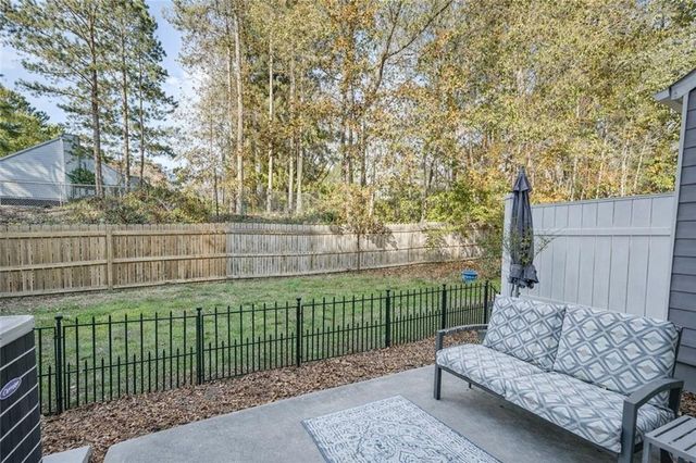 1204 Harris Commons Place, Roswell, GA 30076