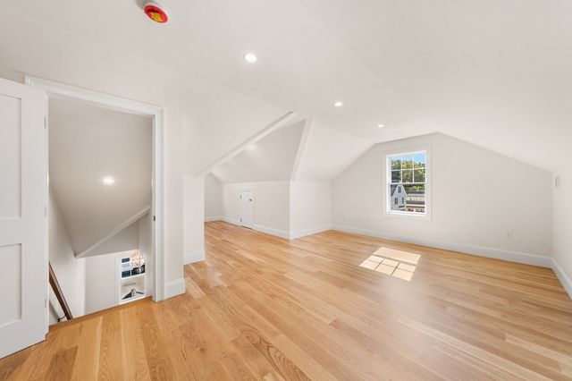 4 Crescent Rd 1, Needham, MA 02494
