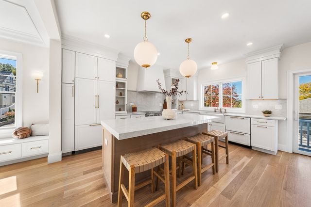 4 Crescent Rd 1, Needham, MA 02494