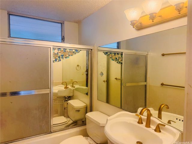 95-257 Waikalani Drive B402, Mililani, HI 96789