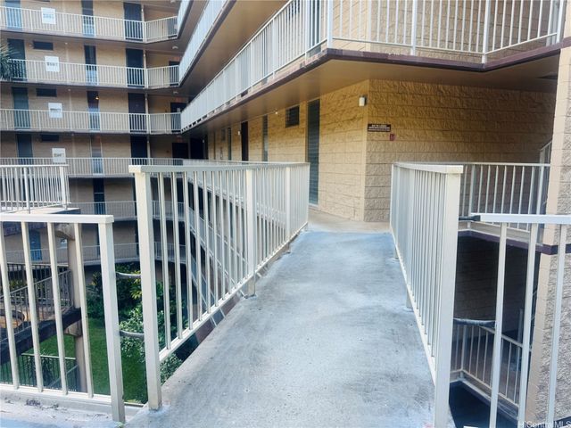 95-257 Waikalani Drive B402, Mililani, HI 96789