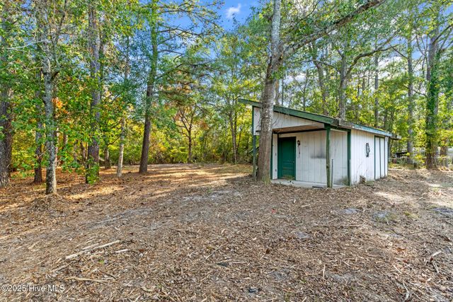 1462 Country Club Drive, Hampstead, NC 28443