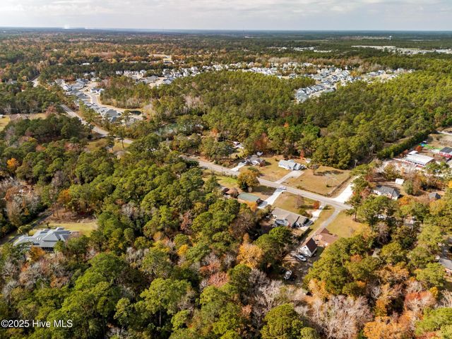 1462 Country Club Drive, Hampstead, NC 28443