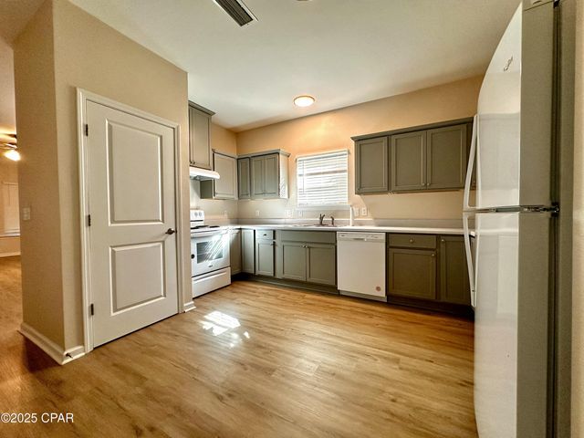 7825 Highway 90, Sneads, FL 32460