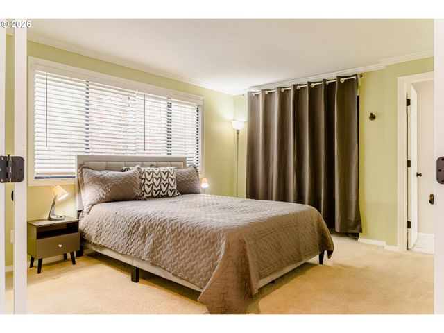 8832 Sw 50TH Ave, Portland, OR 97219