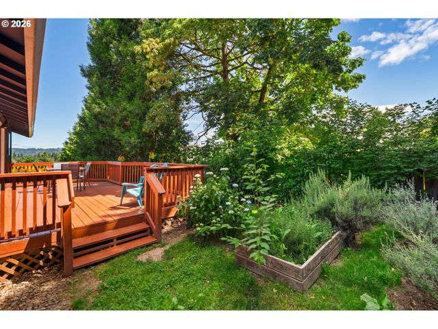 8832 Sw 50TH Ave, Portland, OR 97219