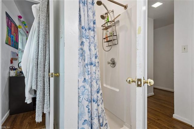 70 Sweetbriar DR, Newport News, VA 23606